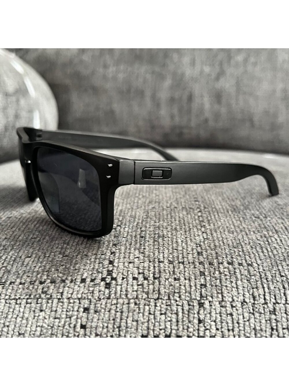 Oakley Holbrook Sunglasses 009102 Black Lenses-Black Matte Frame - Picture 9 of 16